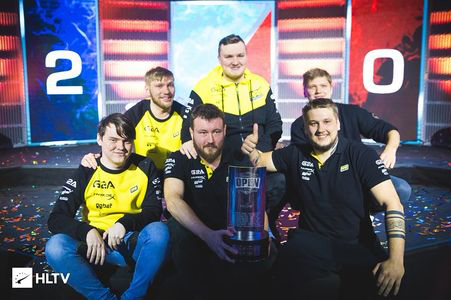 德的亮眼发 德的亮眼发